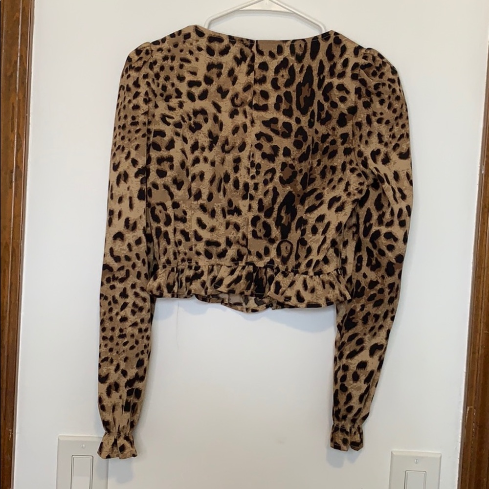 NastyGal long sleeve crop - Picture 2 of 2
